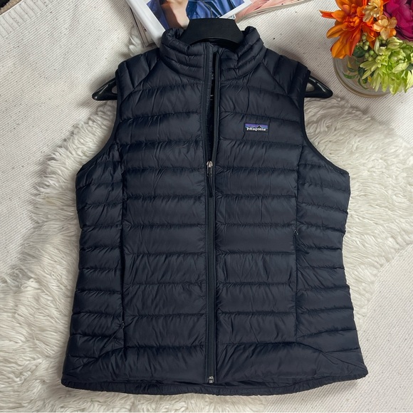 Patagonia Down 800 fill power Quilted Vest - Picture 7 of 16